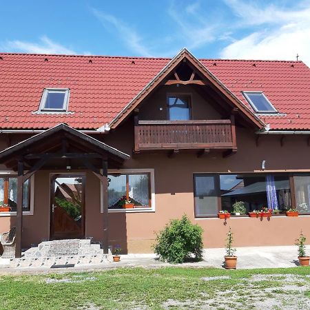 Becze Vanda Kulcsoshaz Lazarea Экстерьер фото